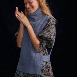Anthropologie Turtleneck Collar Open Side Vest Pullover Cream/Tan